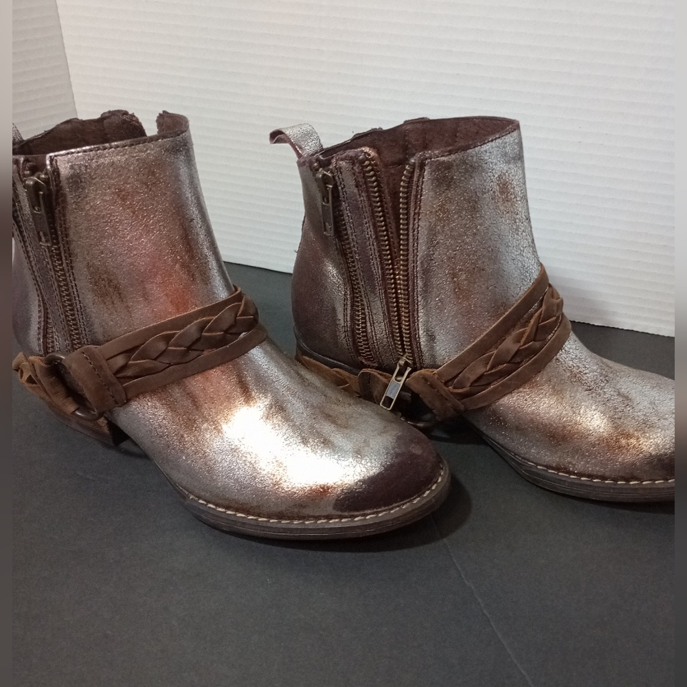 Very Volatile Yokel Silver Distressed Ankle Boot 7.5M